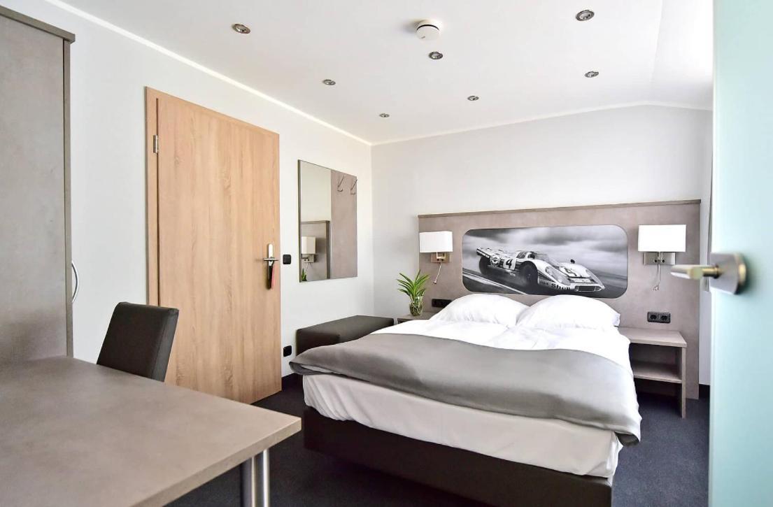 Gt3 Hotel Honerath Екстер'єр фото